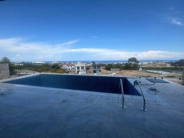 Villa zum Verkauf in Yeşiltepe, Kyrenia