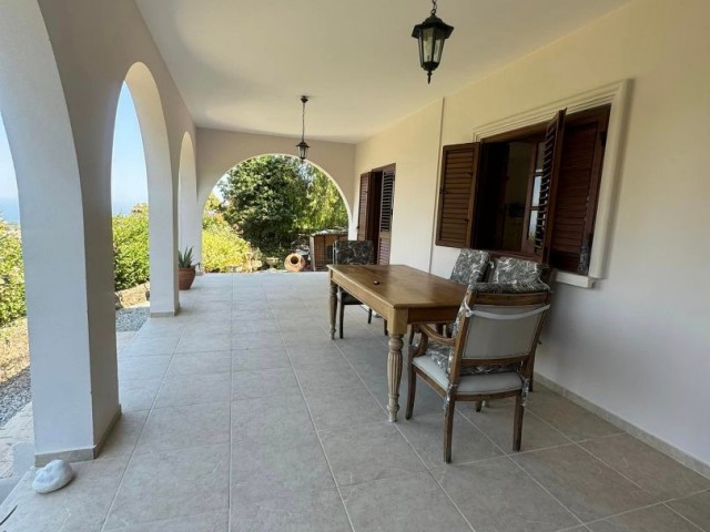 Villa For Sale in Kyrenia Alsancak