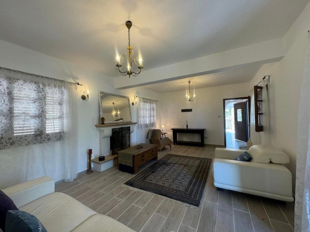 Girne Alsancak'ta Satılık Villa