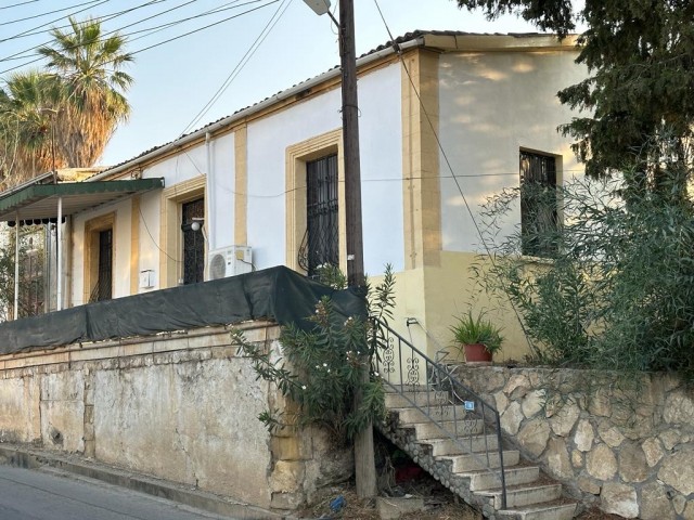 4+2 türkisches Einfamilienhaus zum Verkauf in der Region Lefke.