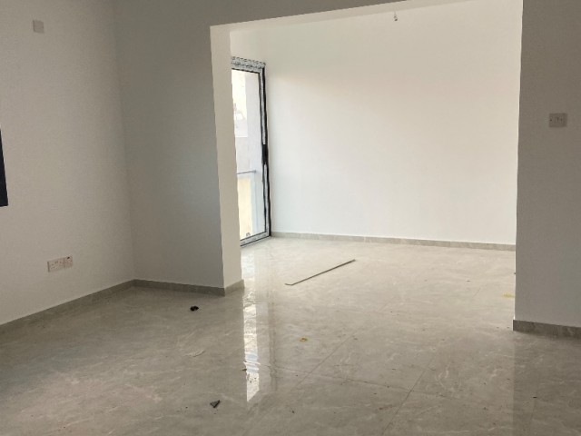 2+1 115m2 flats above a shop for sale in Bogaz