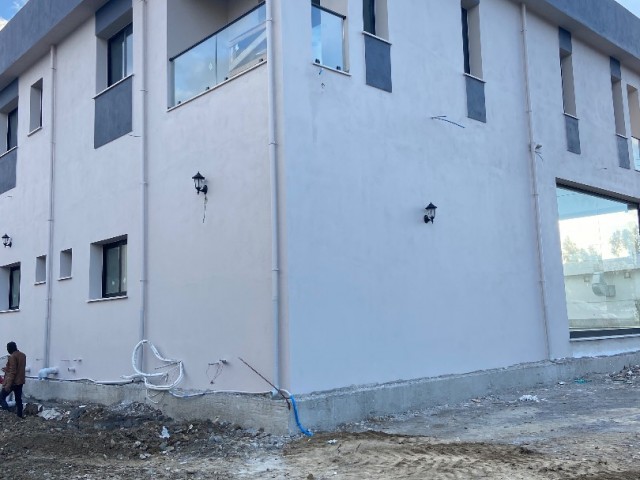 Bogazda satılık dükkan üstü 2+1 115m2 daireler