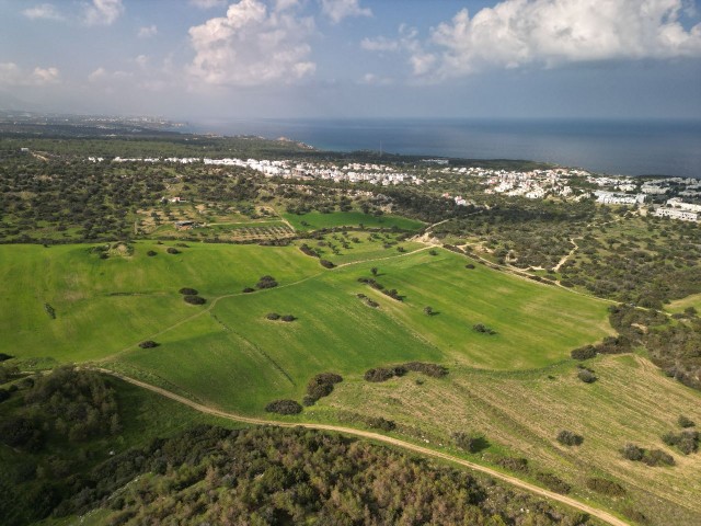 Esentepe bölgesinde Golf Sahasına 1.3 km Mesafede 30 dönüm satılık arazi