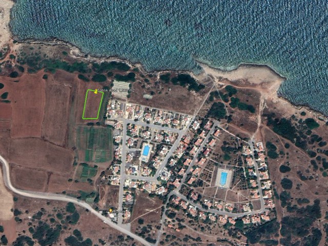 Land for sale in Sadrazamköy, 70 meters from the sea