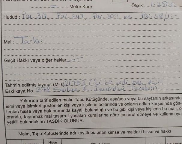 EIN EINZIGARTIGES 11-DEKAR-FELD MIT GEWERBLICHER GENEHMIGUNG IN GIRNE DİKMEN, AN DER HAUPTSTRAßE LIEGEND, 15 MINUTEN VON KYRENIA UND NIKOSIA ENTFERNT, EINE GELEGENHEIT, DIE SIE SICH NICHT entgehen lassen sollten.