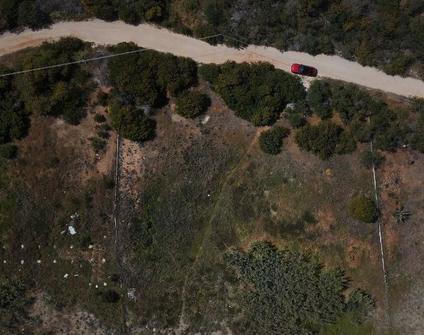 Direkt am Meer gelegen, mit Gewerbe- und Wohngenehmigungen, mit einer Straße, 2 Hektar 1 Evlek-Land in perfekter Lage zum Verkauf, egal ob für eine Villa oder eine Investition!