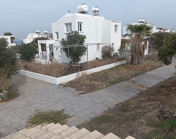 Sadrazamköy de Yazlık Eşyalı Satılık İkiz Villa