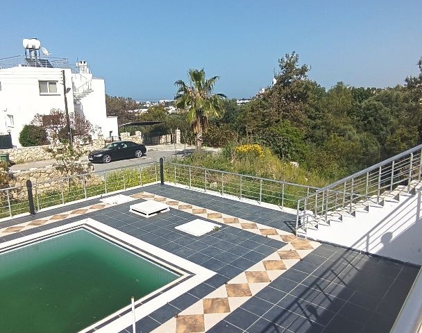 Unfurnished Villa for Rent Behind Hasan Uzun Petrol in Alsancak!