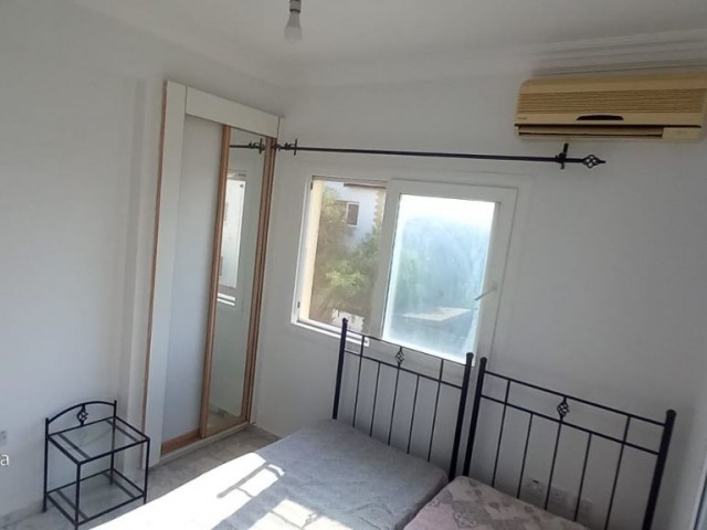 Girne Lapta Bölgesinde Kiralık 3+1 Penthouse 