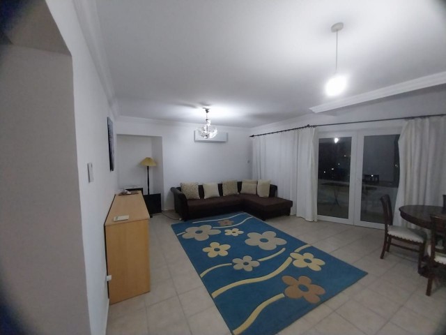 Girne Merkezde 4+1 (1 oda penthouse şeklinde üst katta)