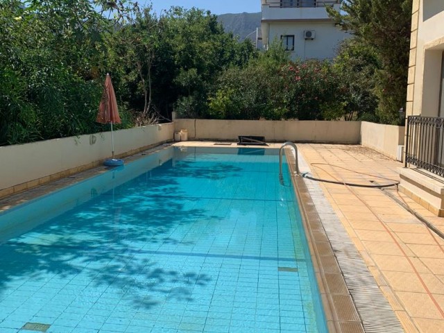 1+1 flat with pool for sale in Karaoğlanoğlu, YUREME DISTANCE TO THE SEA