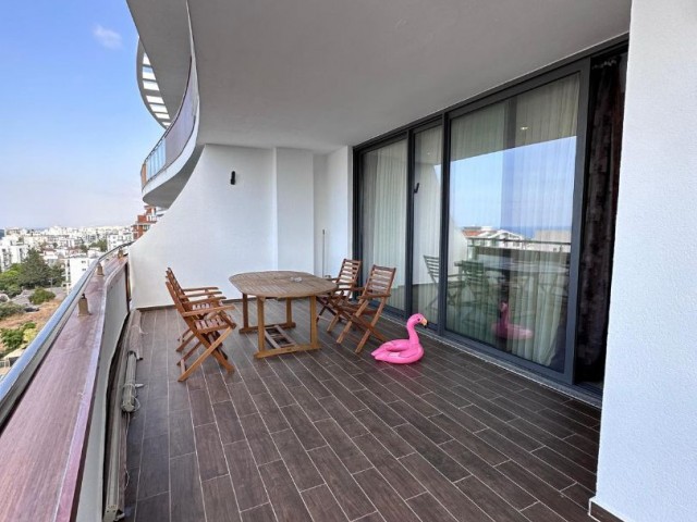 3+1 FULLY FURNISHED FLAT WITH SEA VIEW FOR SALE IN KYRENIA CENTER