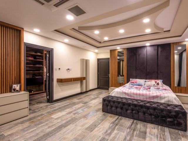 Ultra luxury 4+1 private villas for sale in Edremit