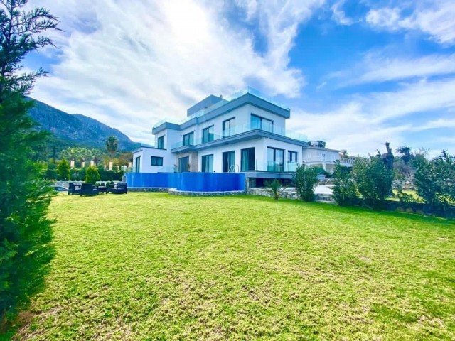 4+1 Villa zum Verkauf in Alsancak für luxuriösen Lebensstil