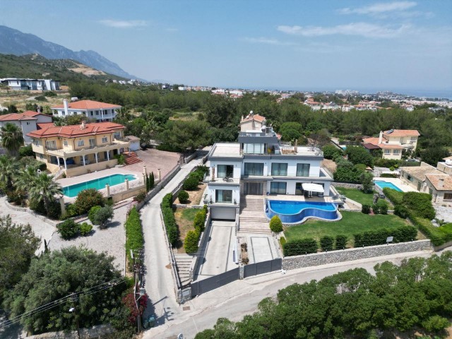 4+1 Villa zum Verkauf in Alsancak für luxuriösen Lebensstil