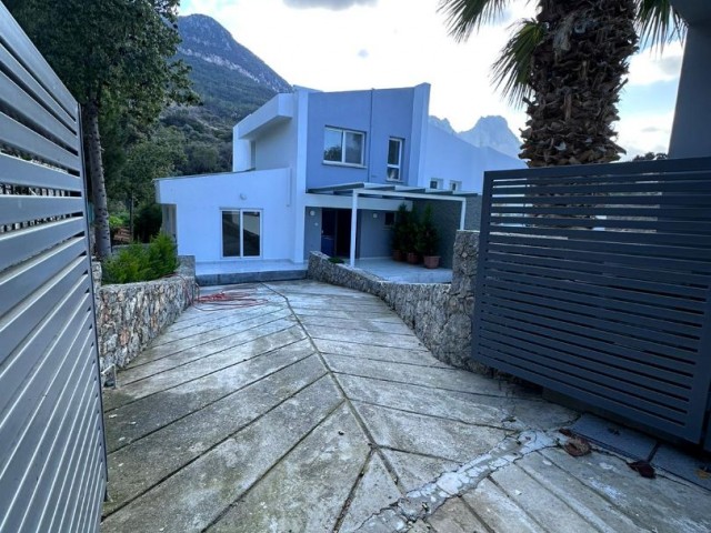 Luxury 5+2 villa for sale in Upper Kyrenia. Behind the Eziç Premier