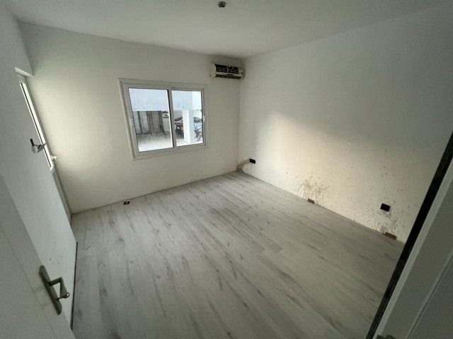 Very spacious 3+1 flat for sale in Kyrenia Center