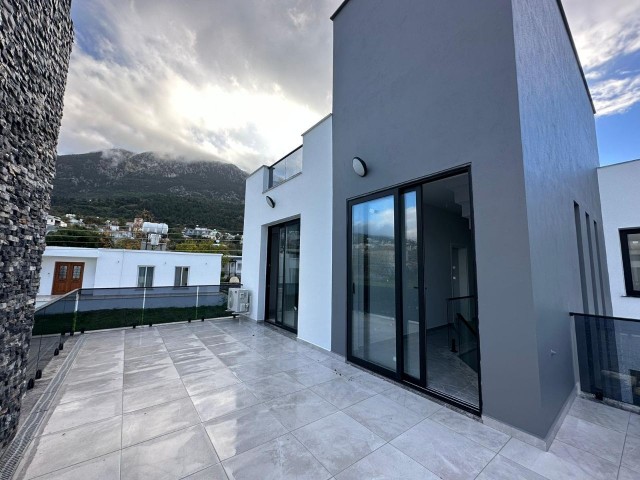 LUXURY 4+1 TRIPLEX VILLA FOR SALE IN LAPTA, WITH STUNNING MOUNTAIN AND SEA VIEWS