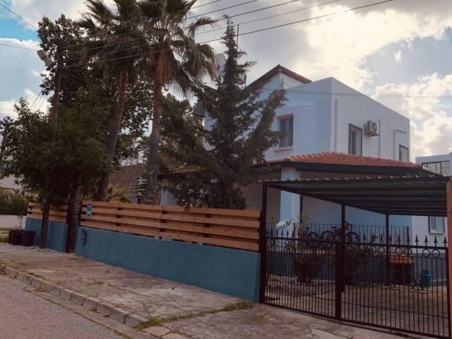 4+1 furnished villa for sale in Çatalköy, 200 meters from the sea