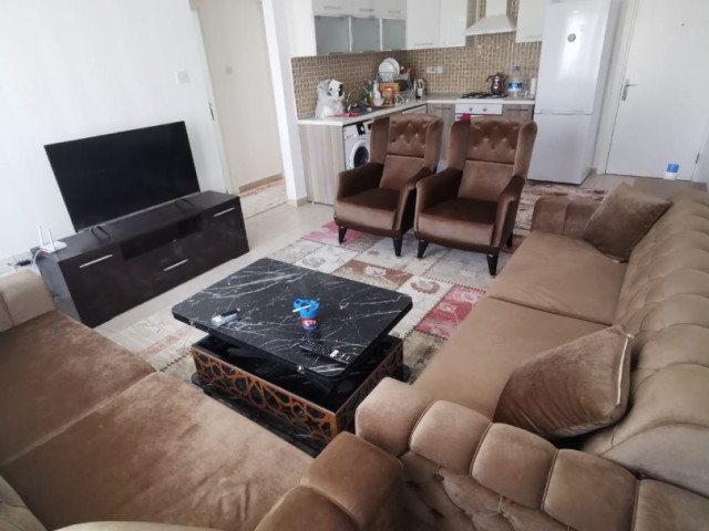 Girne Merkezde satılık 2+1 full eşyalı daire , Masrafsız daire!!!