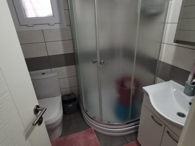 Girne Merkezde satılık 2+1 full eşyalı daire , Masrafsız daire!!!