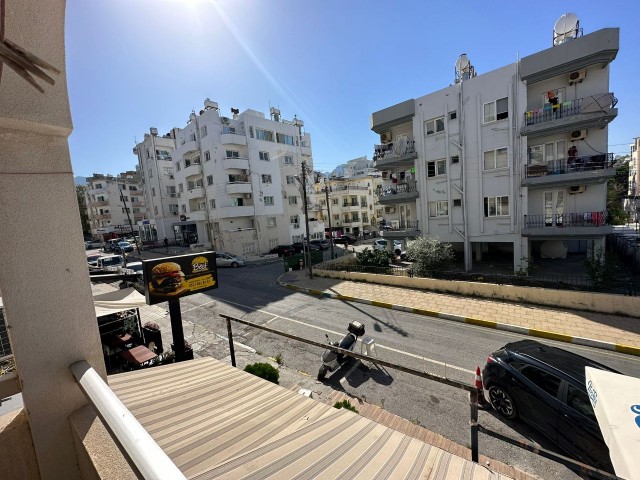 3+1 flat for sale in Kyrenia Center. With Turkish Housing!!!