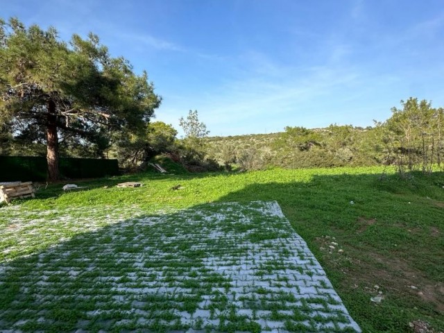 Unvollendete Villa zum Verkauf im Dorf Akdeniz 5+1, türkische Herstellung