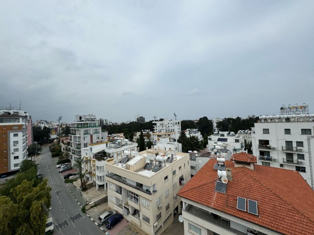 2+1 WOHN-PENTHOUSE ZU VERMIETEN IM KYRENIA CENTER