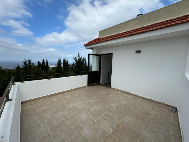 2+1 penthouse for sale in Arapkoy. ONU CAPAMAZ Magnificent Sea and Mountain view