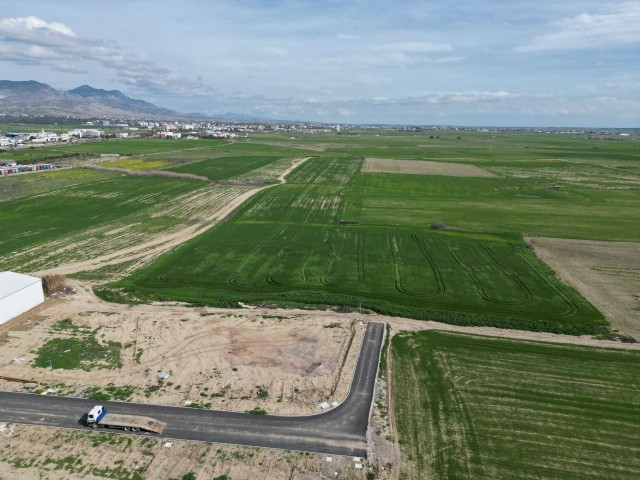 1000 M2 GRUNDSTÜCK ZUM VERKAUF IN DER INDUSTRIEZONE IN HASPOLAT,