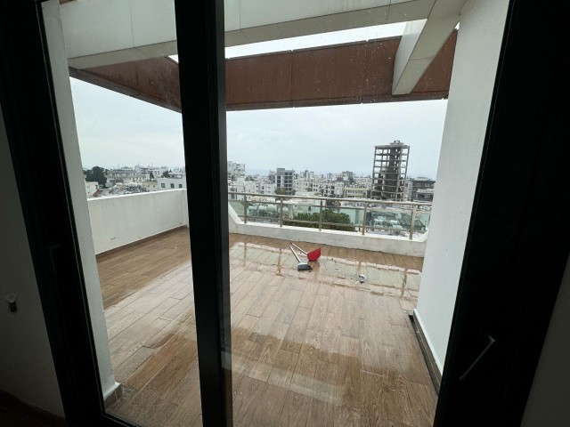 3+1 FULLY FURNISHED FLAT PENTHOUSE FOR RENT IN KYRENIA CENTER