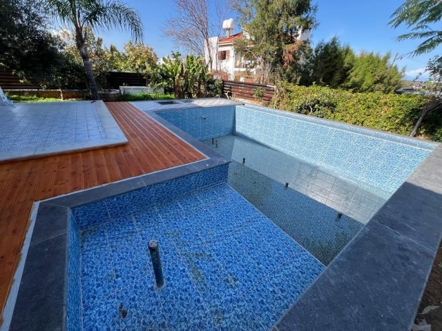 3+1 villa with pool for rent in Catalkoy