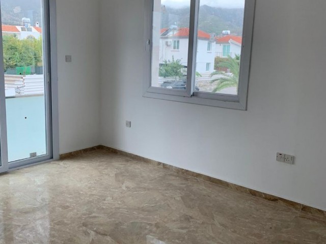 Alsancak’ta 2+1 Satılık Penthouse Daire Müstakil Tarzında,Deniz manzaralı 