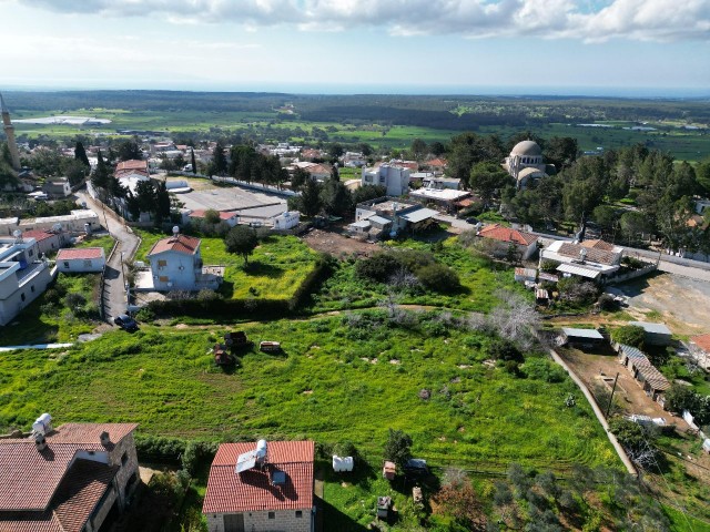 1,5 Hektar türkisches Land zum Verkauf in Tepebaşı