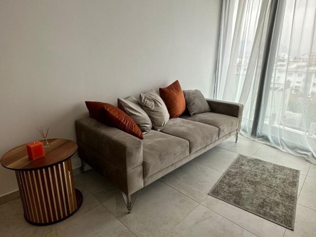 GİRNE MERKEZDE SATILIK 1+1 FULL EŞYALI DAİRE 