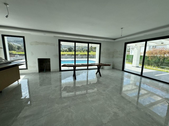 Luxury 3+1 Villa for sale on 1 decare in Karşıyaka