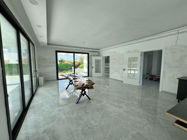 Luxury 3+1 Villa for sale on 1 decare in Karşıyaka