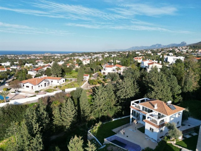 Ozanköy’de satılık 1100 m2 içinde 4+2 villa , Türk Koçanlı 