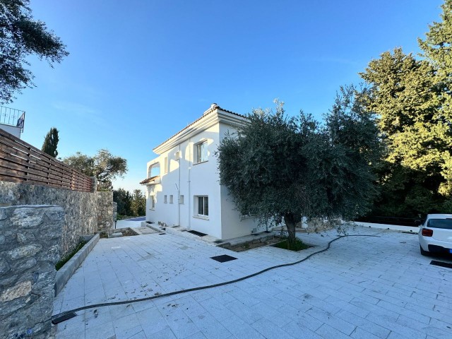 4+2 villa of 1100 m2 for sale in Ozanköy, Turkish Koçanlı