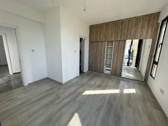 3+1 TRIPLEX-VILLA ZUM VERKAUF IN ALSANCAK, GELEGENHEITSPREIS, TRANSFORMATOR BEZAHLT!