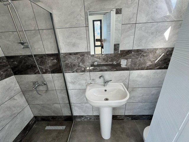 3+1 TRIPLEX-VILLA ZUM VERKAUF IN ALSANCAK, GELEGENHEITSPREIS, TRANSFORMATOR BEZAHLT!