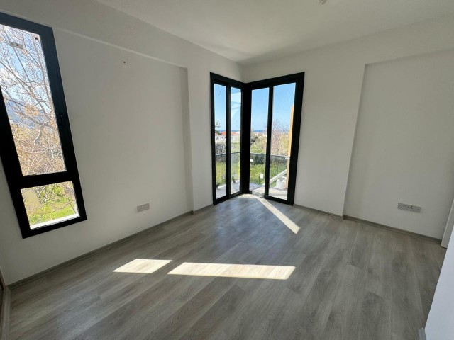 3+1 TRIPLEX-VILLA ZUM VERKAUF IN ALSANCAK, GELEGENHEITSPREIS, TRANSFORMATOR BEZAHLT!