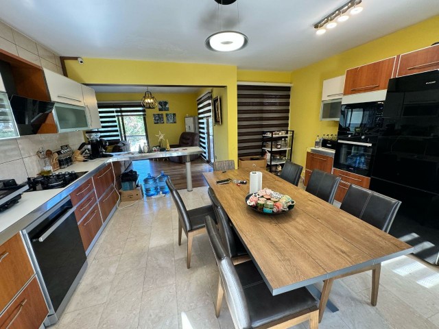 Very spacious 185m2 3+1 flat for sale in Kyrenia centre. All taxes paid