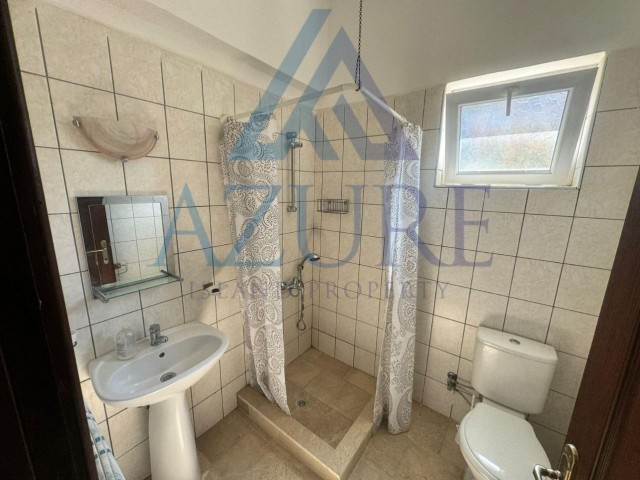 3+1 Villa zum Verkauf in Karşıyaka, alle Steuern bezahlt, unumgänglicher Preis