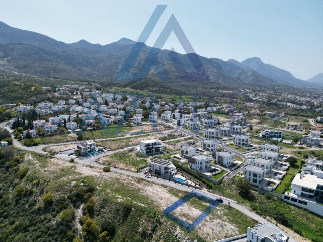 Grundstück zum Verkauf mit herrlichem Berg- und Meerblick in Çatalköy