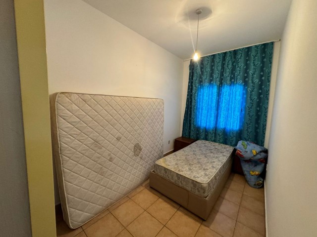 GİRNE MERKEZDE SATILIK 2+1 YARI EŞYALI DAİRE 