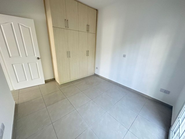VERY CLEAN AND MAINTAINED 2+1 FLAT FOR SALE IN KYRENIA CENTER
