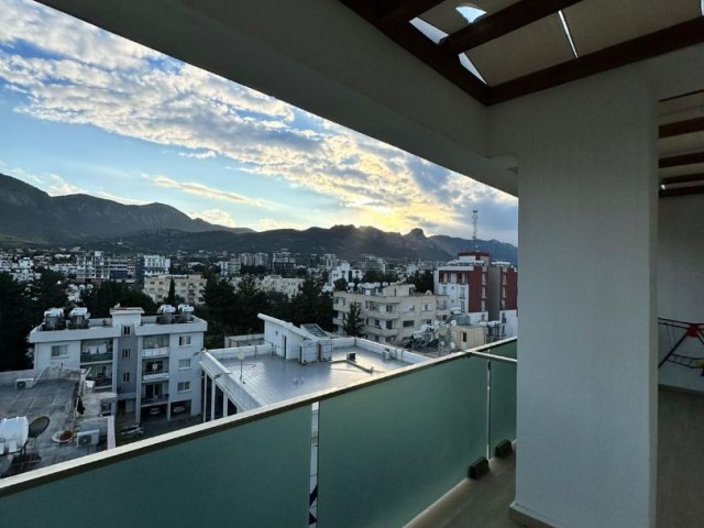 Girne merkezde satılık 2+1 penthouse, traffo ve tum vergiler odendi