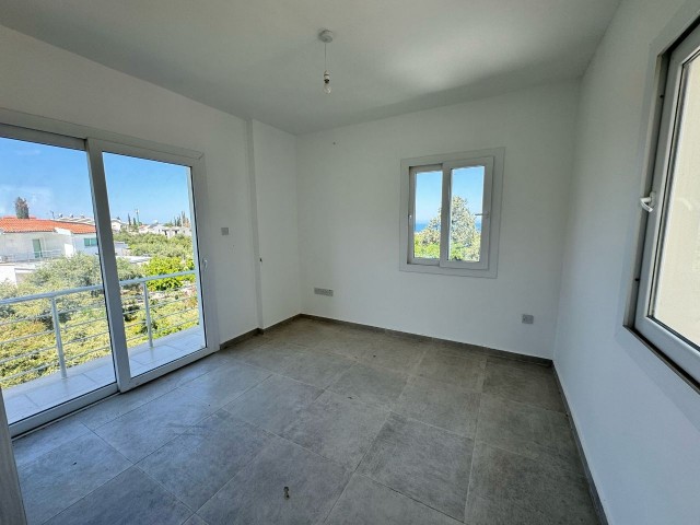 3+1 Villa mit Meerblick zum Verkauf in Alsancak/Yeşiltepe