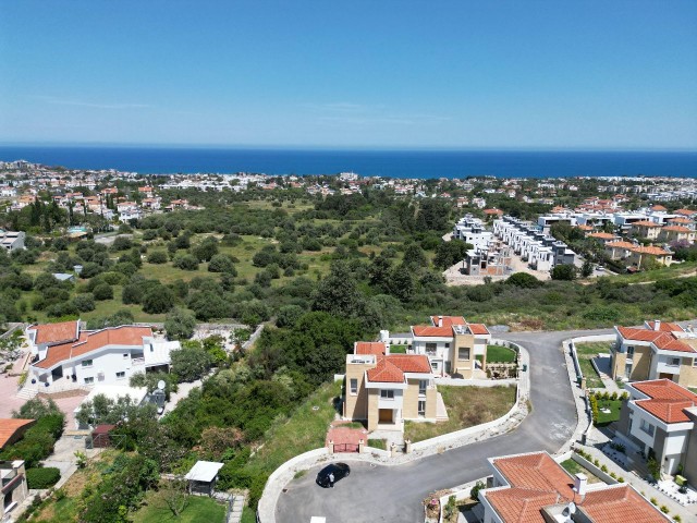 3+1 Villa mit Meerblick zum Verkauf in Alsancak/Yeşiltepe